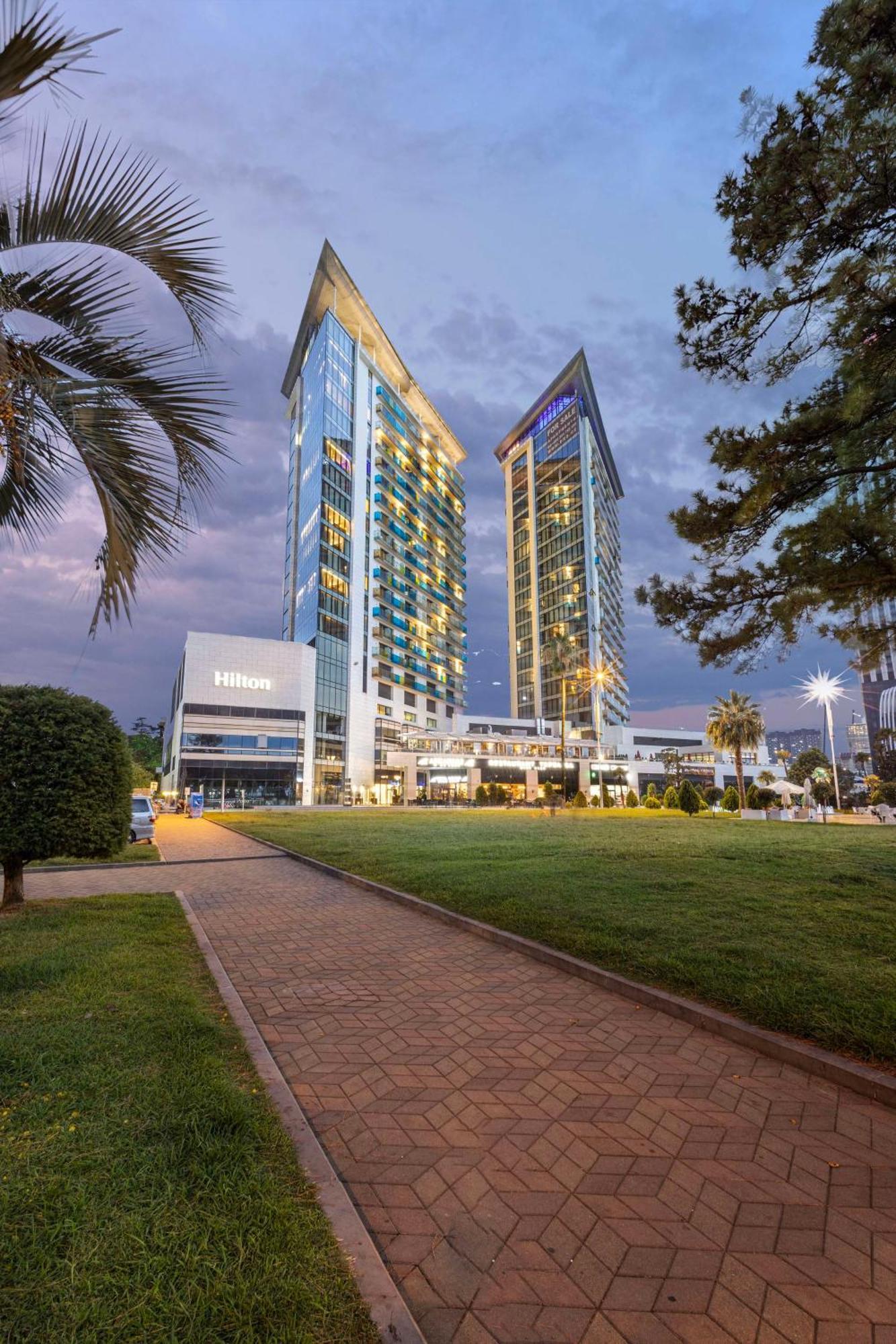 Hilton Batumi Hotel Exterior foto